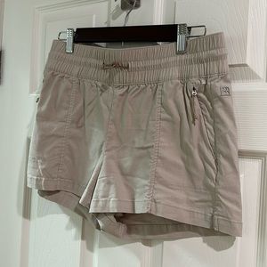 Avalanche Outdoors Women’s shorts- size Medium